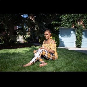Meet your Posher, Feyisayo